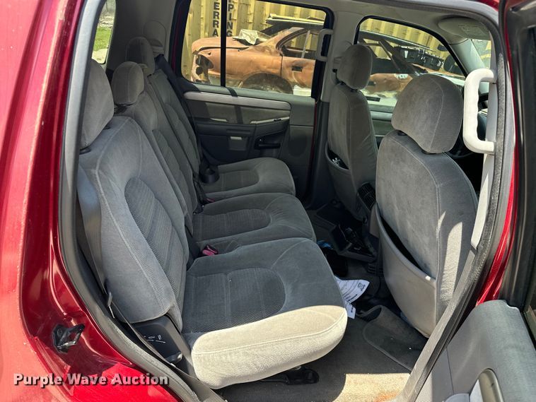 image for item EJ4361 2004 Ford Explorer SUV