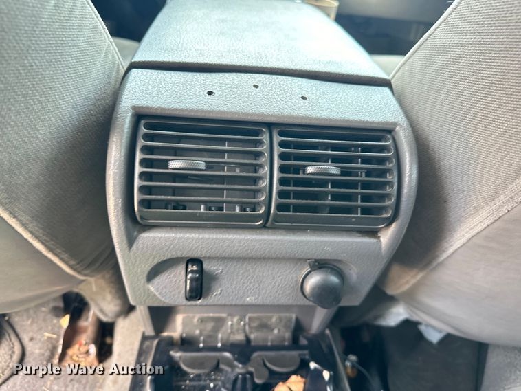 image for item EJ4361 2004 Ford Explorer SUV