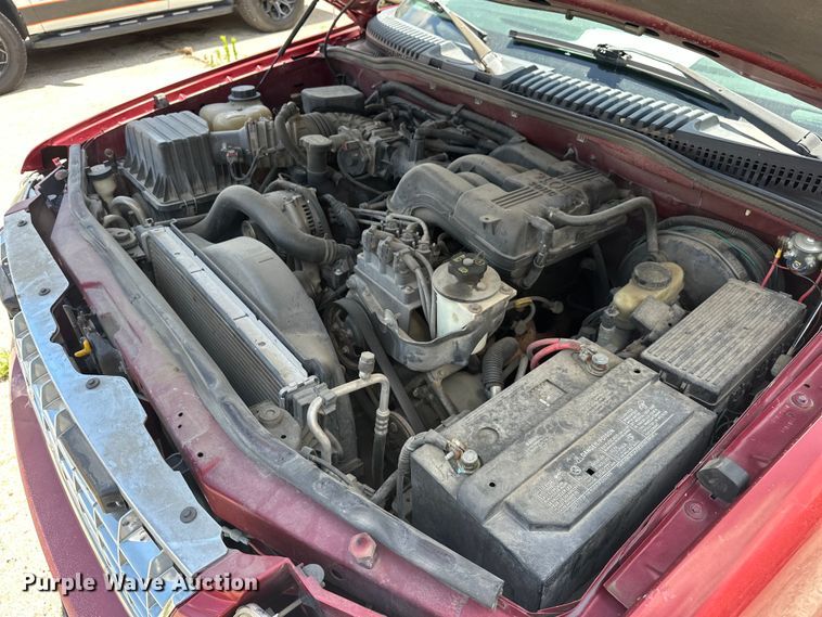 image for item EJ4361 2004 Ford Explorer SUV