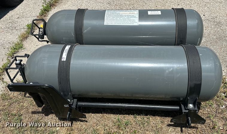 image for item EJ4362 (2) CNG tanks 
