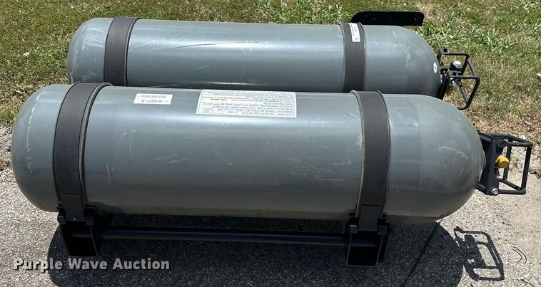 image for item EJ4362 (2) CNG tanks 