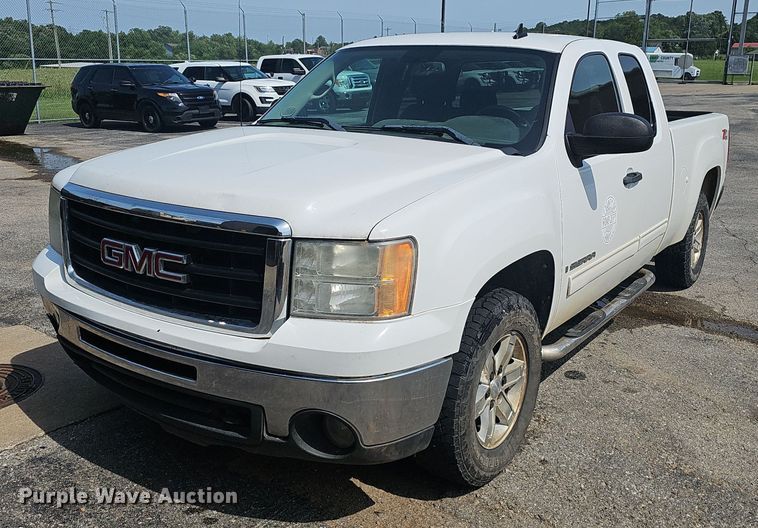 image for item EJ5552 2009 GMC Sierra 1500 Ext. Cab pickup truck