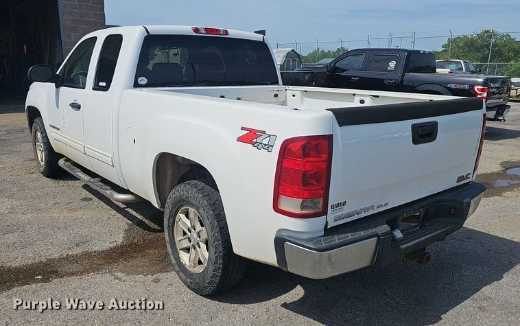 image for item EJ5552 2009 GMC Sierra 1500 Ext. Cab pickup truck