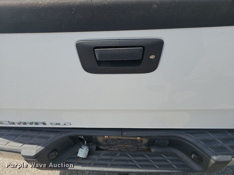 image for item EJ5552 2009 GMC Sierra 1500 Ext. Cab pickup truck