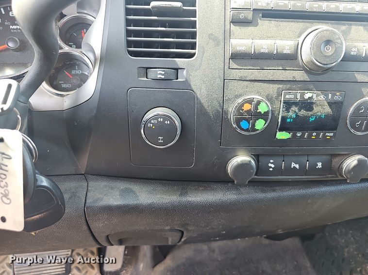 image for item EJ5552 2009 GMC Sierra 1500 Ext. Cab pickup truck