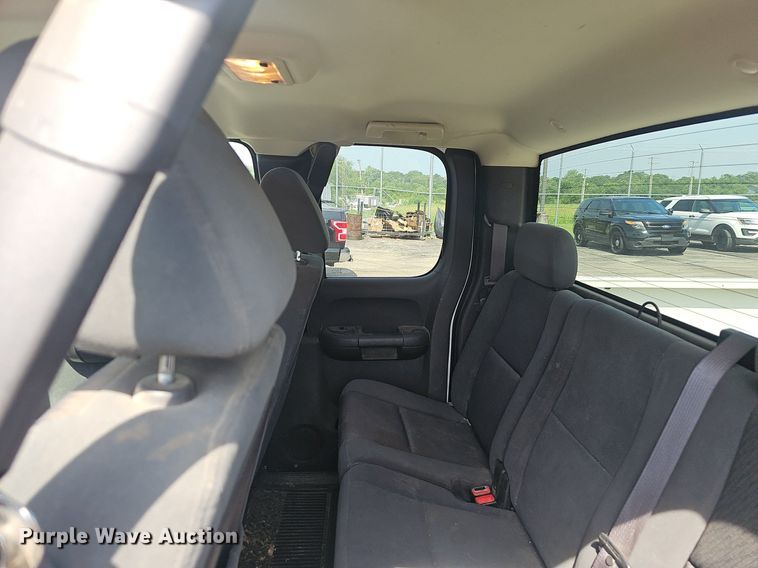 image for item EJ5552 2009 GMC Sierra 1500 Ext. Cab pickup truck