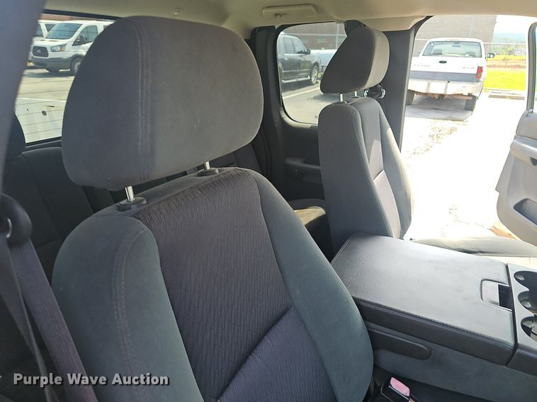 image for item EJ5552 2009 GMC Sierra 1500 Ext. Cab pickup truck