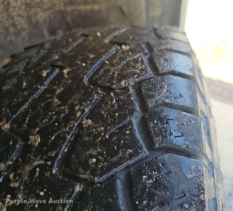 image for item EJ5552 2009 GMC Sierra 1500 Ext. Cab pickup truck