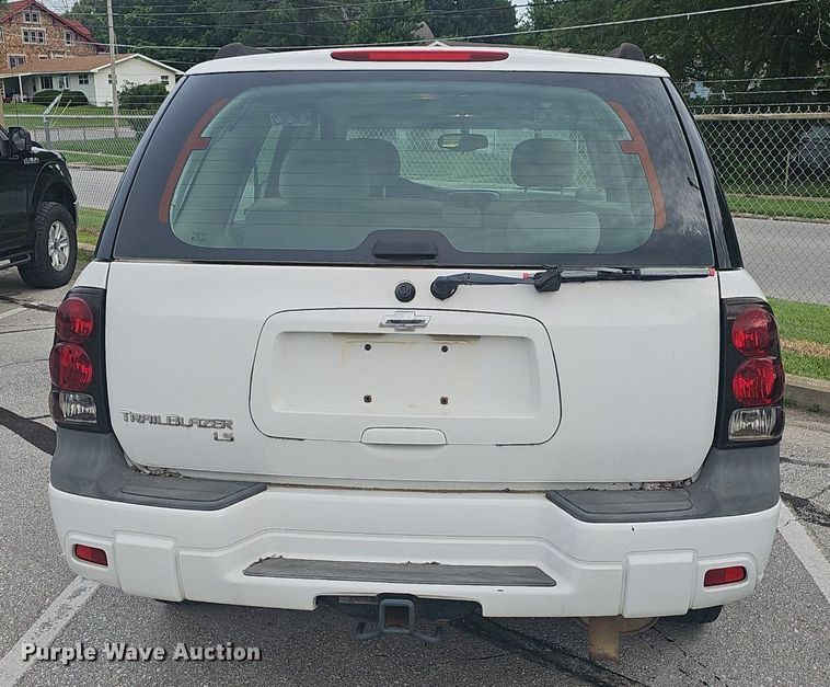 image for item EJ5576 2006 Chevrolet  Trail Blazer LS SUV