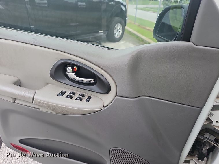 image for item EJ5576 2006 Chevrolet  Trail Blazer LS SUV