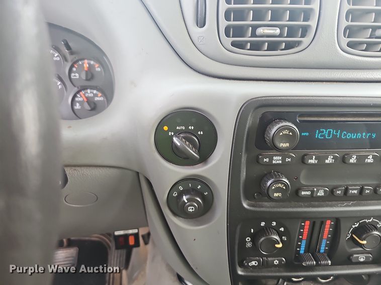 image for item EJ5576 2006 Chevrolet  Trail Blazer LS SUV