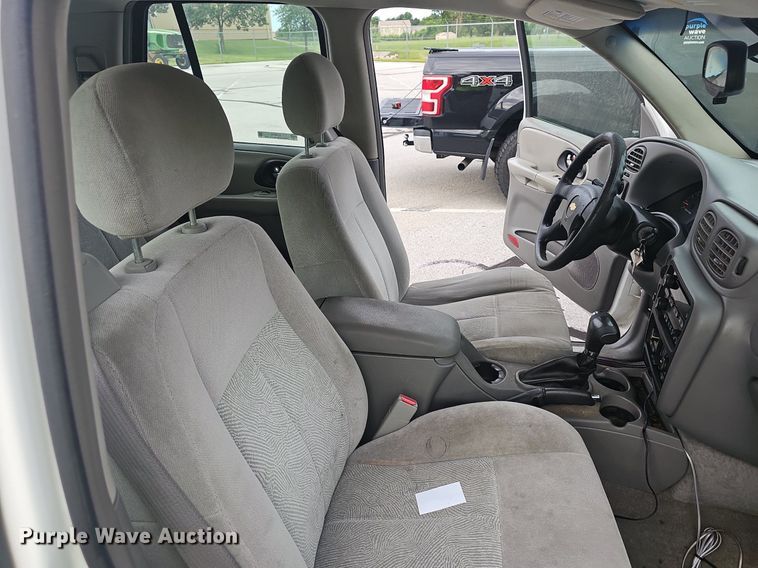 image for item EJ5576 2006 Chevrolet  Trail Blazer LS SUV