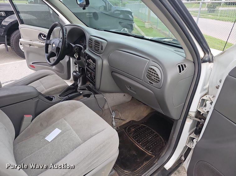 image for item EJ5576 2006 Chevrolet  Trail Blazer LS SUV