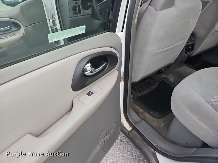 image for item EJ5576 2006 Chevrolet  Trail Blazer LS SUV