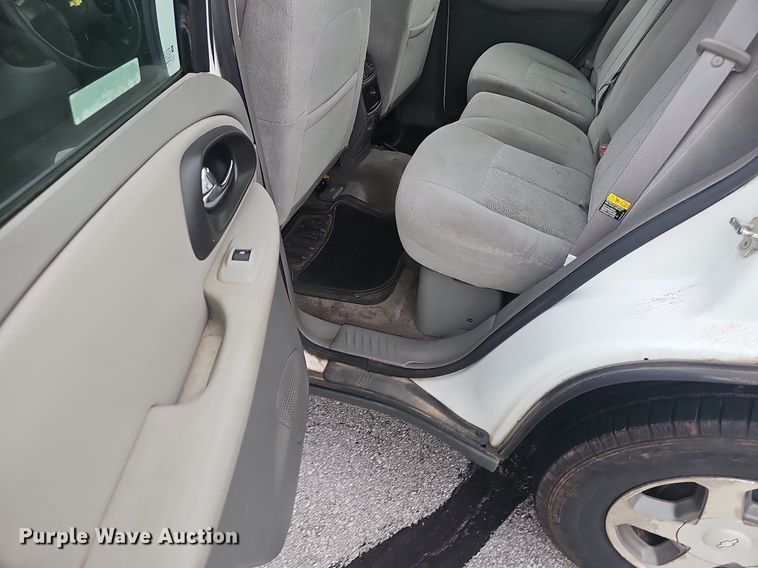 image for item EJ5576 2006 Chevrolet  Trail Blazer LS SUV