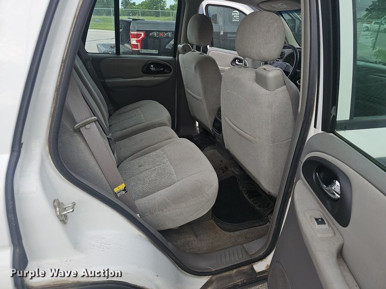 image for item EJ5576 2006 Chevrolet  Trail Blazer LS SUV