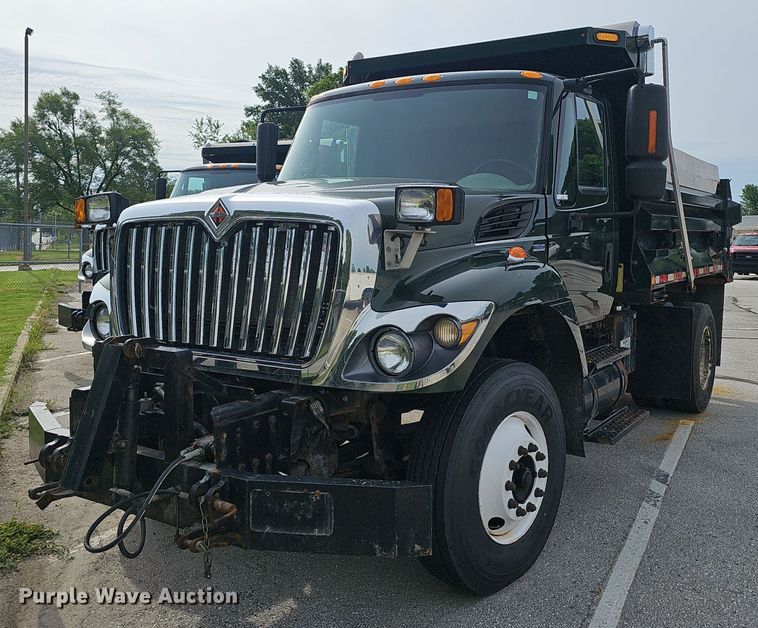 image for item EJ5578 2011 International  WorkStar 7400 dump truck