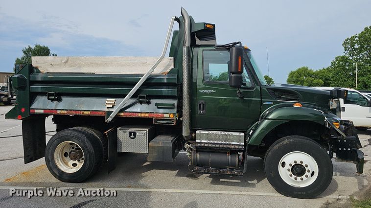 image for item EJ5578 2011 International  WorkStar 7400 dump truck