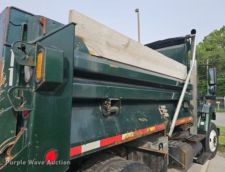 image for item EJ5578 2011 International  WorkStar 7400 dump truck