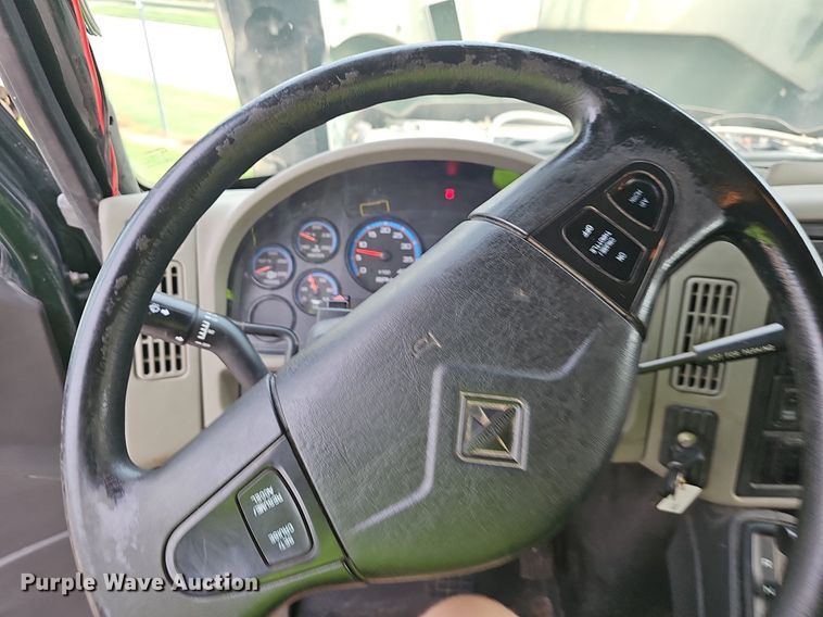 image for item EJ5578 2011 International  WorkStar 7400 dump truck