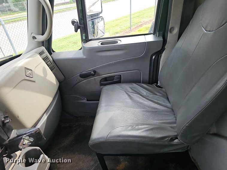 image for item EJ5578 2011 International  WorkStar 7400 dump truck