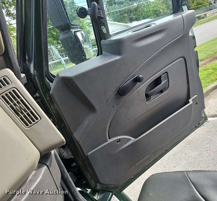 image for item EJ5578 2011 International  WorkStar 7400 dump truck