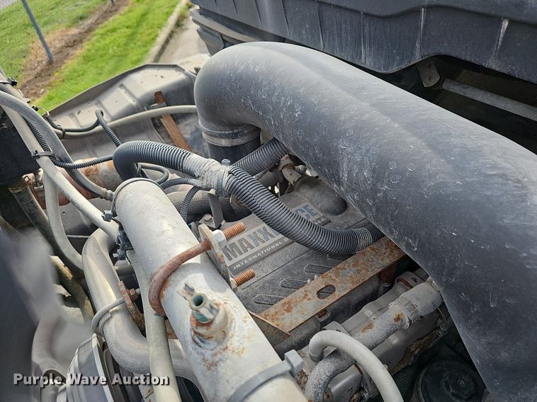 image for item EJ5578 2011 International  WorkStar 7400 dump truck