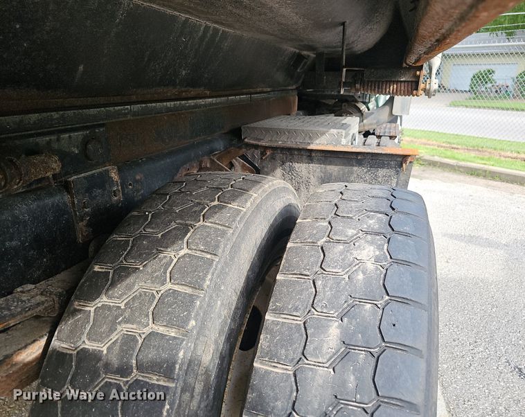 image for item EJ5578 2011 International  WorkStar 7400 dump truck