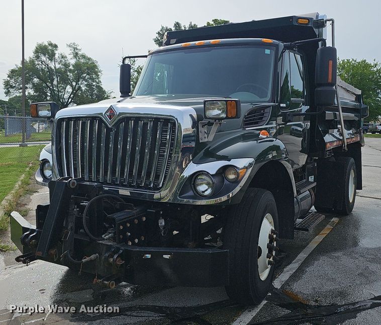 image for item EJ5579 2011 International  WorkStar 7400 dump truck