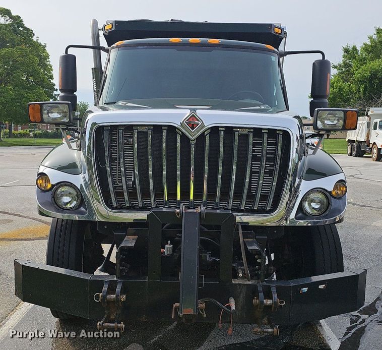 image for item EJ5579 2011 International  WorkStar 7400 dump truck