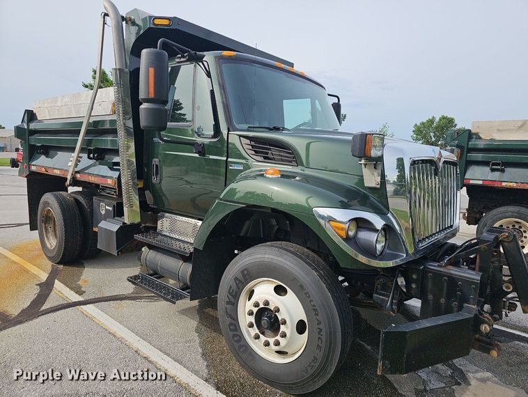 image for item EJ5579 2011 International  WorkStar 7400 dump truck