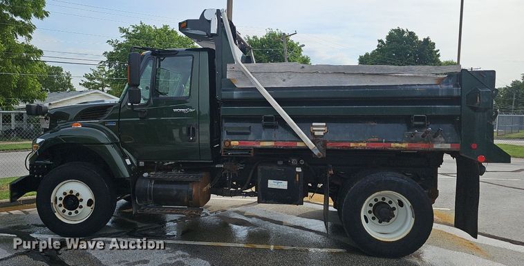 image for item EJ5579 2011 International  WorkStar 7400 dump truck