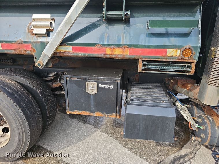 image for item EJ5579 2011 International  WorkStar 7400 dump truck