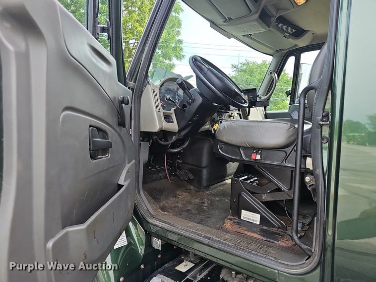 image for item EJ5579 2011 International  WorkStar 7400 dump truck