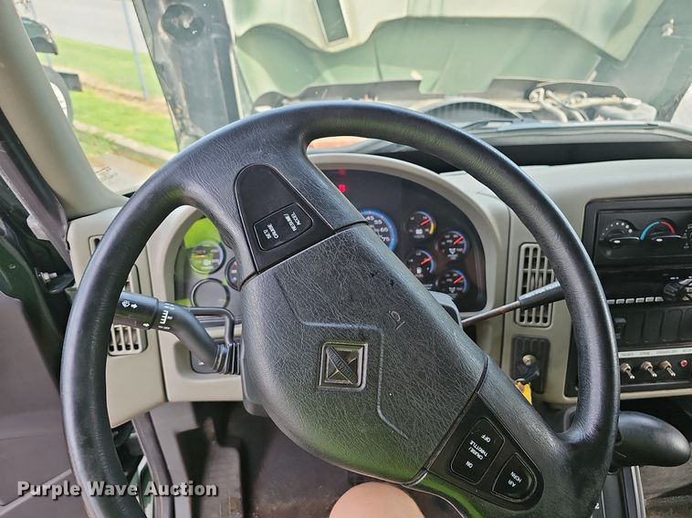 image for item EJ5579 2011 International  WorkStar 7400 dump truck