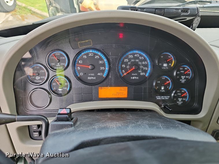 image for item EJ5579 2011 International  WorkStar 7400 dump truck