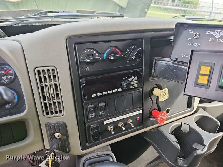 image for item EJ5579 2011 International  WorkStar 7400 dump truck