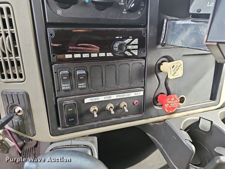 image for item EJ5579 2011 International  WorkStar 7400 dump truck