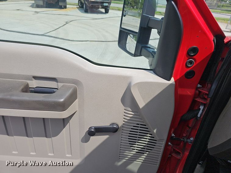 image for item EJ5580 2008 Ford  F450 Super Duty Crew Cab truck cab and chassis