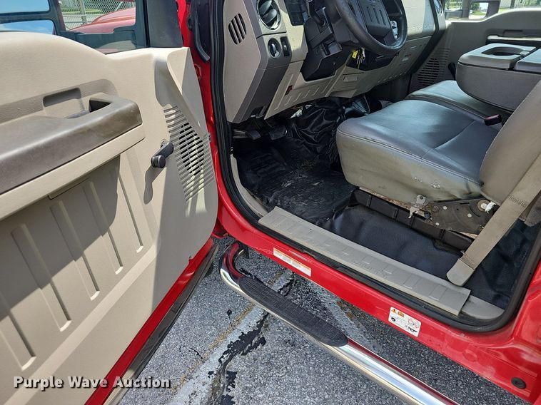 image for item EJ5580 2008 Ford  F450 Super Duty Crew Cab truck cab and chassis