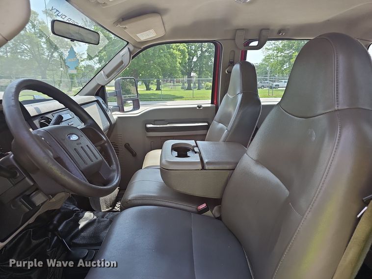 image for item EJ5580 2008 Ford  F450 Super Duty Crew Cab truck cab and chassis