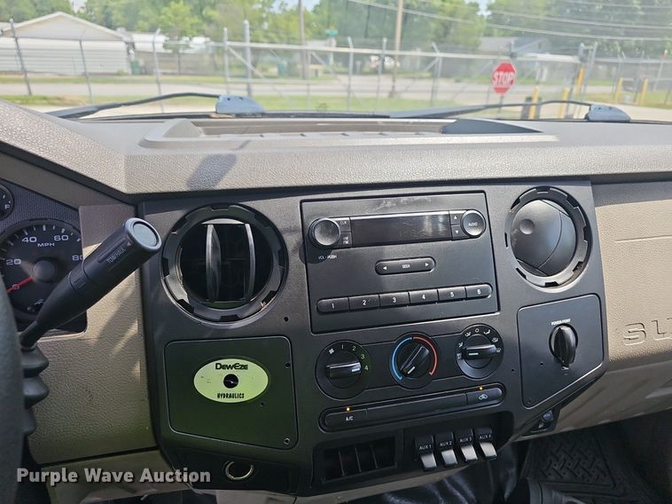 image for item EJ5580 2008 Ford  F450 Super Duty Crew Cab truck cab and chassis