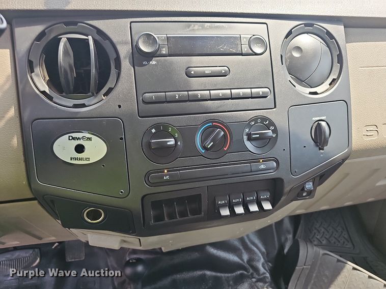 image for item EJ5580 2008 Ford  F450 Super Duty Crew Cab truck cab and chassis