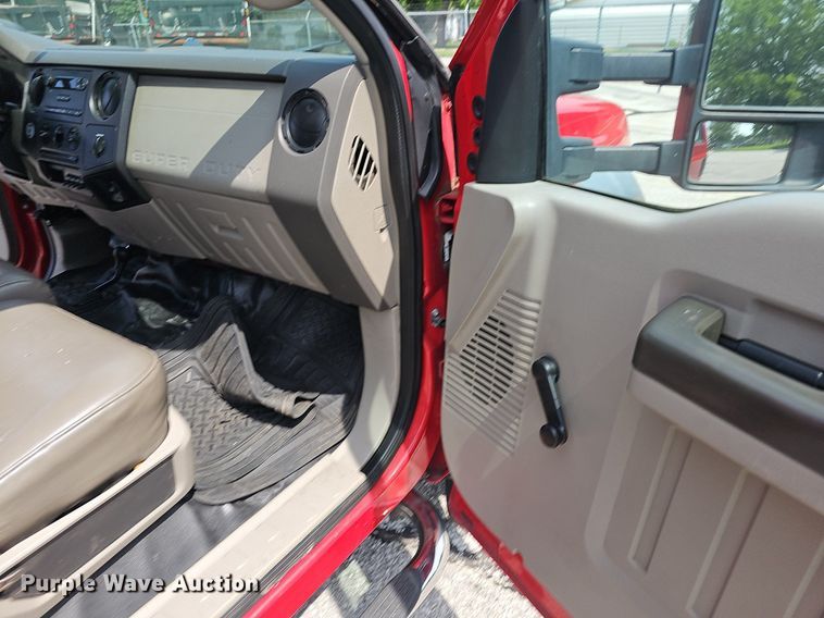 image for item EJ5580 2008 Ford  F450 Super Duty Crew Cab truck cab and chassis