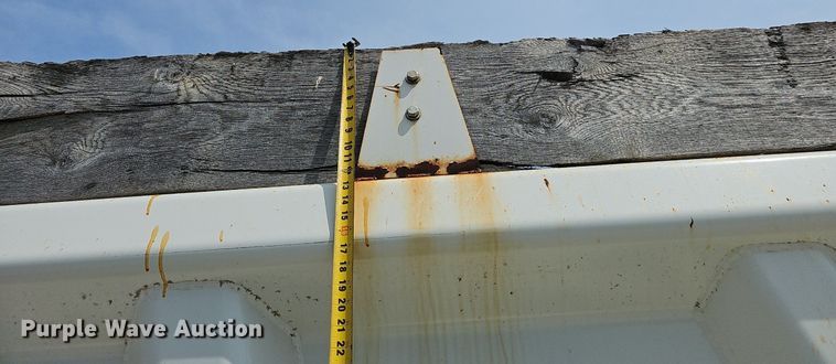 image for item EJ5582 2001 International  2674 dump truck