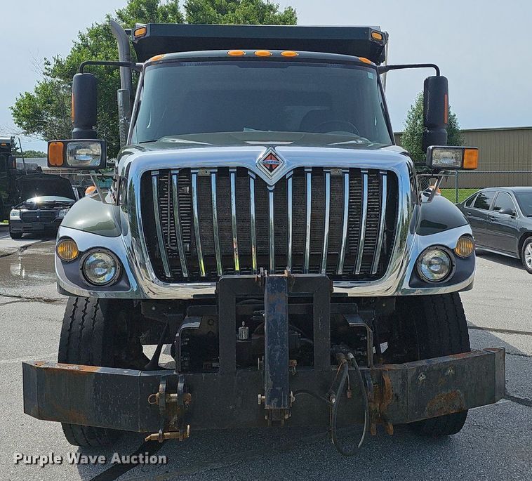 image for item EJ5584 2011 International  WorkStar 7400 dump truck