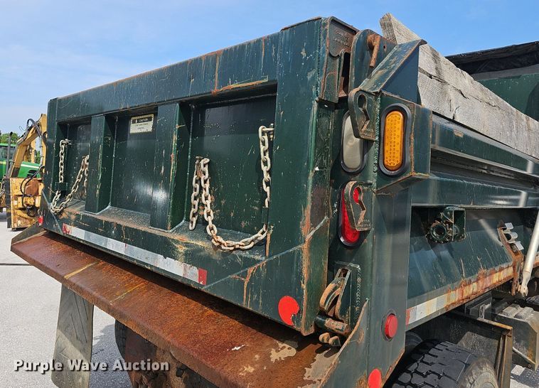 image for item EJ5584 2011 International  WorkStar 7400 dump truck