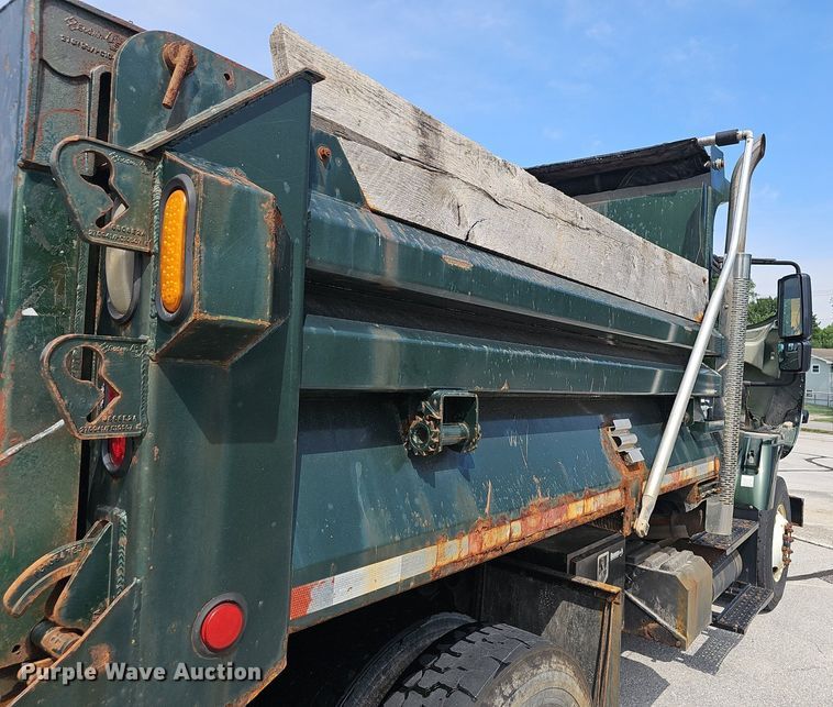 image for item EJ5584 2011 International  WorkStar 7400 dump truck