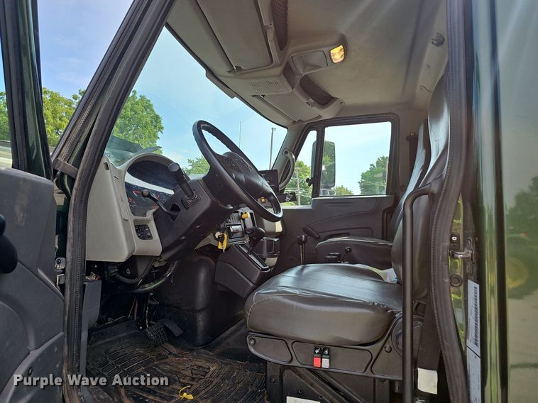 image for item EJ5584 2011 International  WorkStar 7400 dump truck