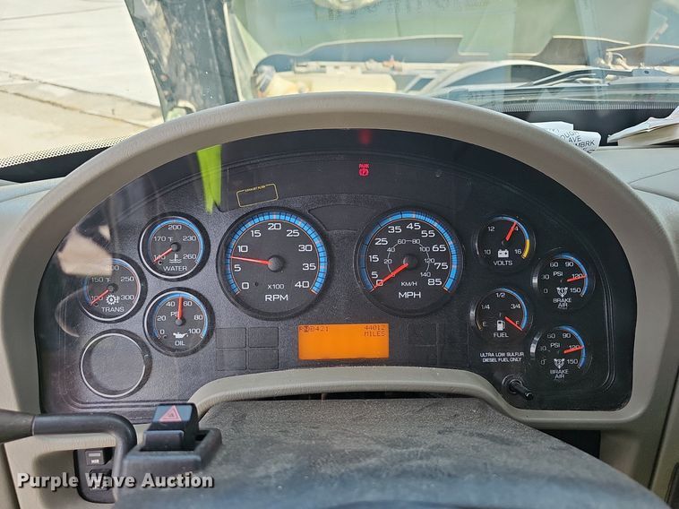 image for item EJ5584 2011 International  WorkStar 7400 dump truck